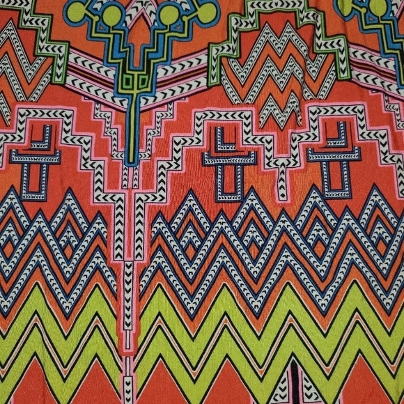 Geometric pattern colorful bell sleeve dress Small - Picture 9 of 11